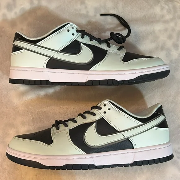 Nike Dunk Low Retro PRM Smoke Grey/Barley Green Size 10.5 US Mens SKU FZ1670-001 - Picture 2 of 8